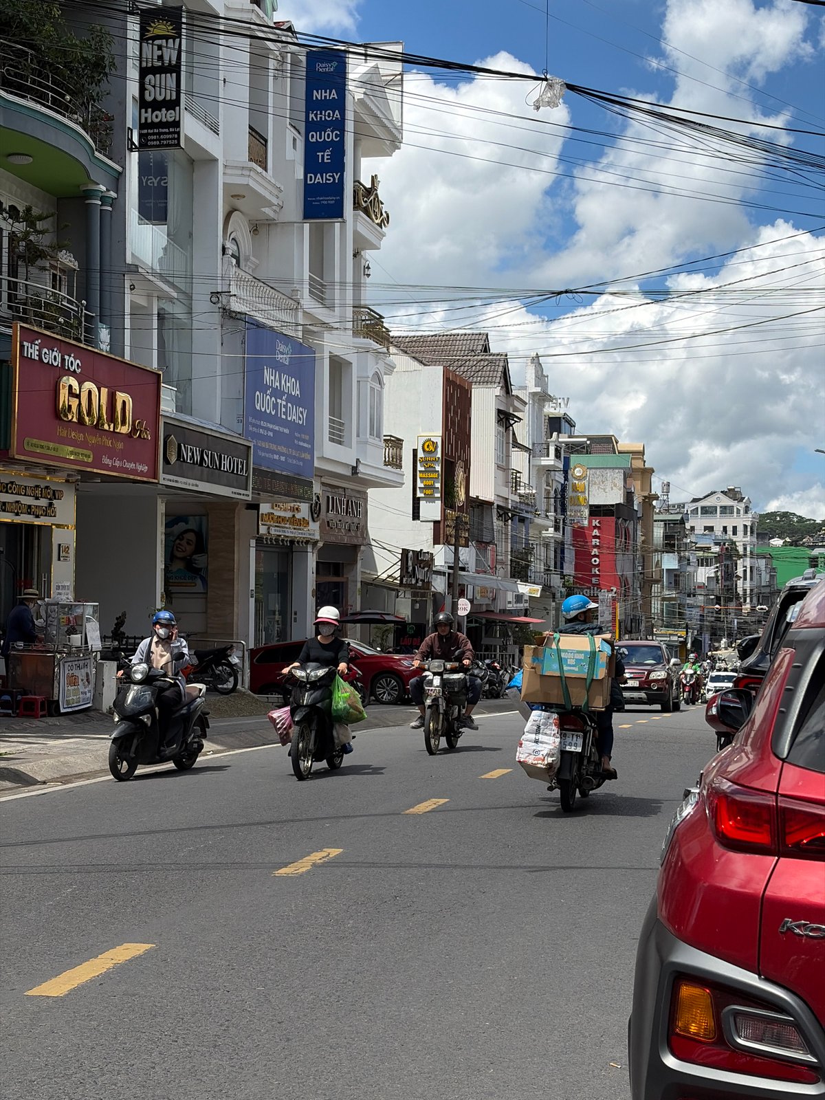 Morning street life and pet photography in Da Lat Vietnam