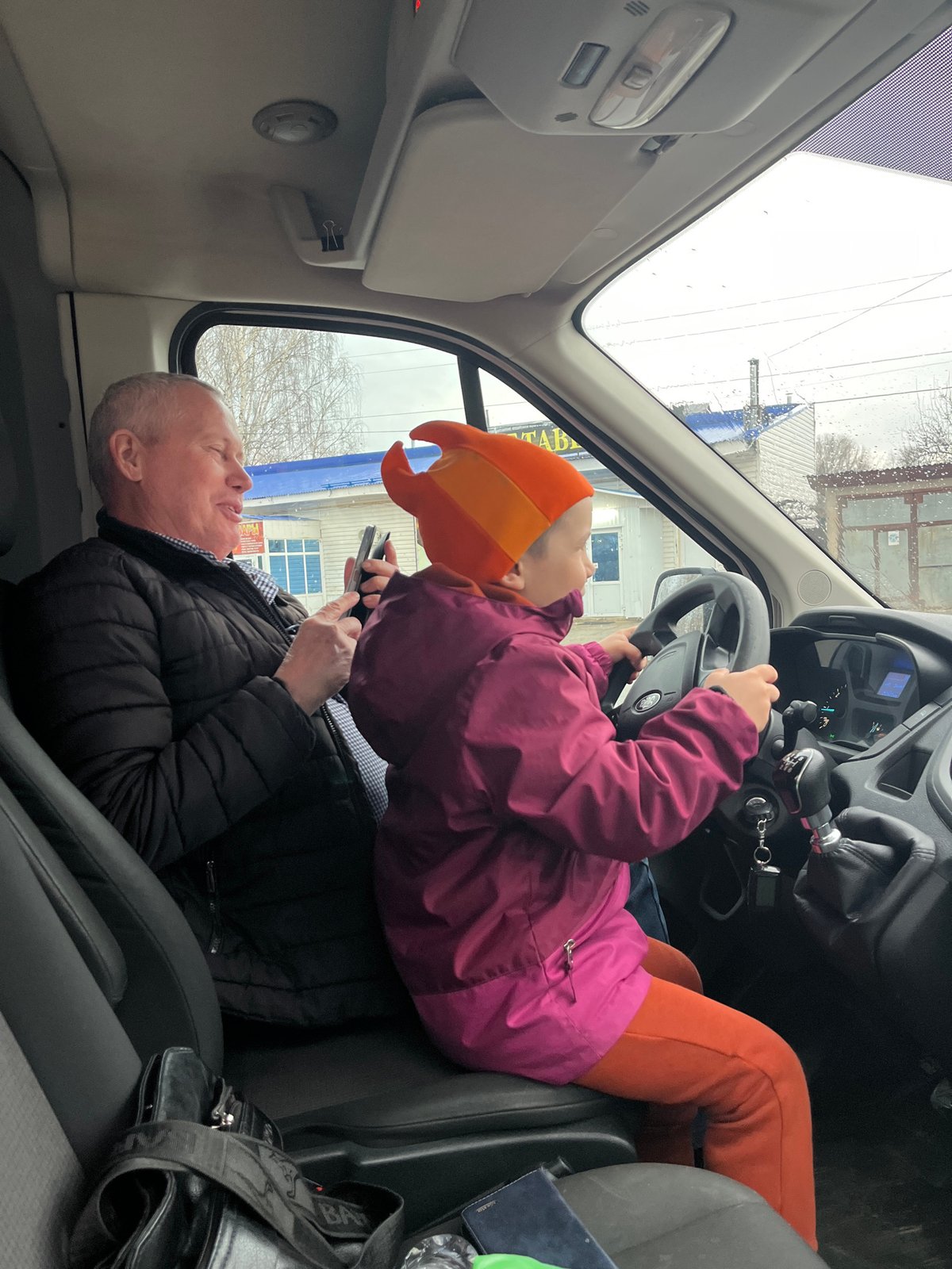 Sunday afternoon domestic life documented in Noviy, Russia