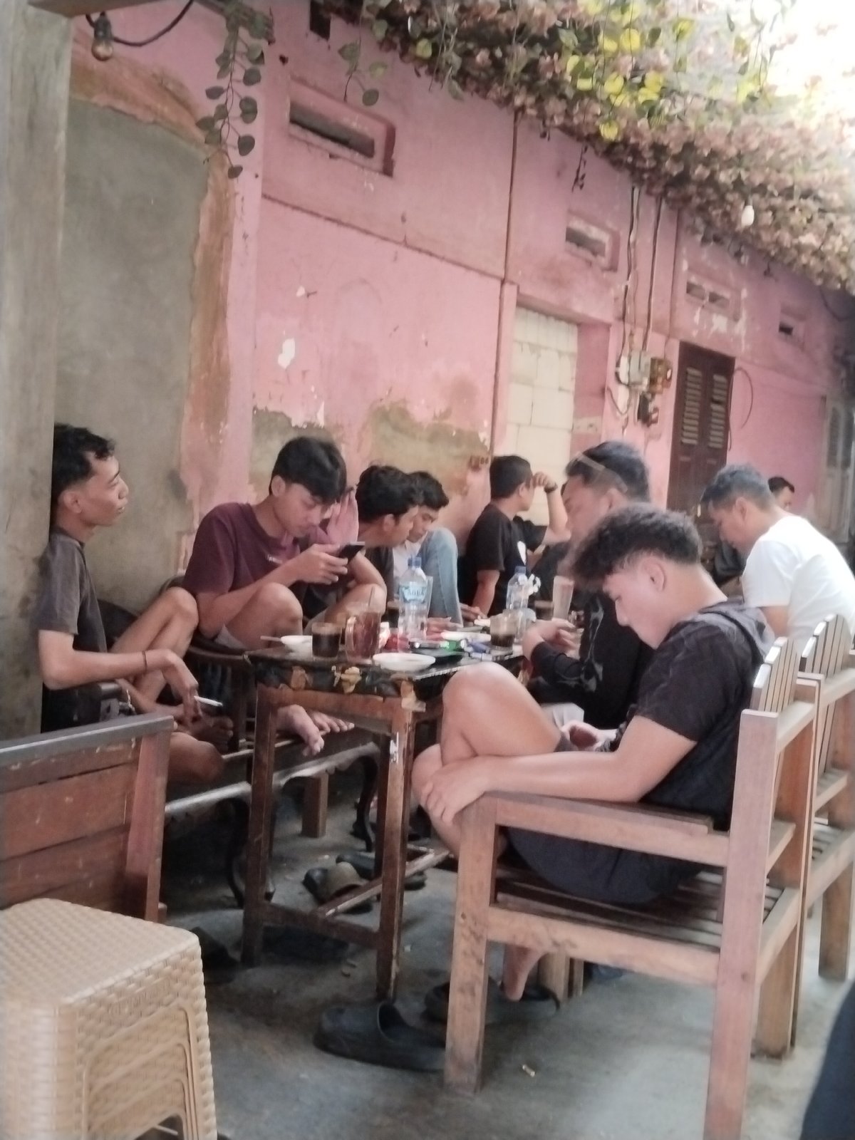 Morning hangout at a Pati roadside café, with downtime at home