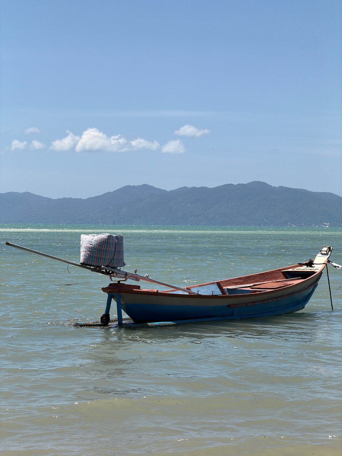 Quiet morning on a Ko Samui pebble beach