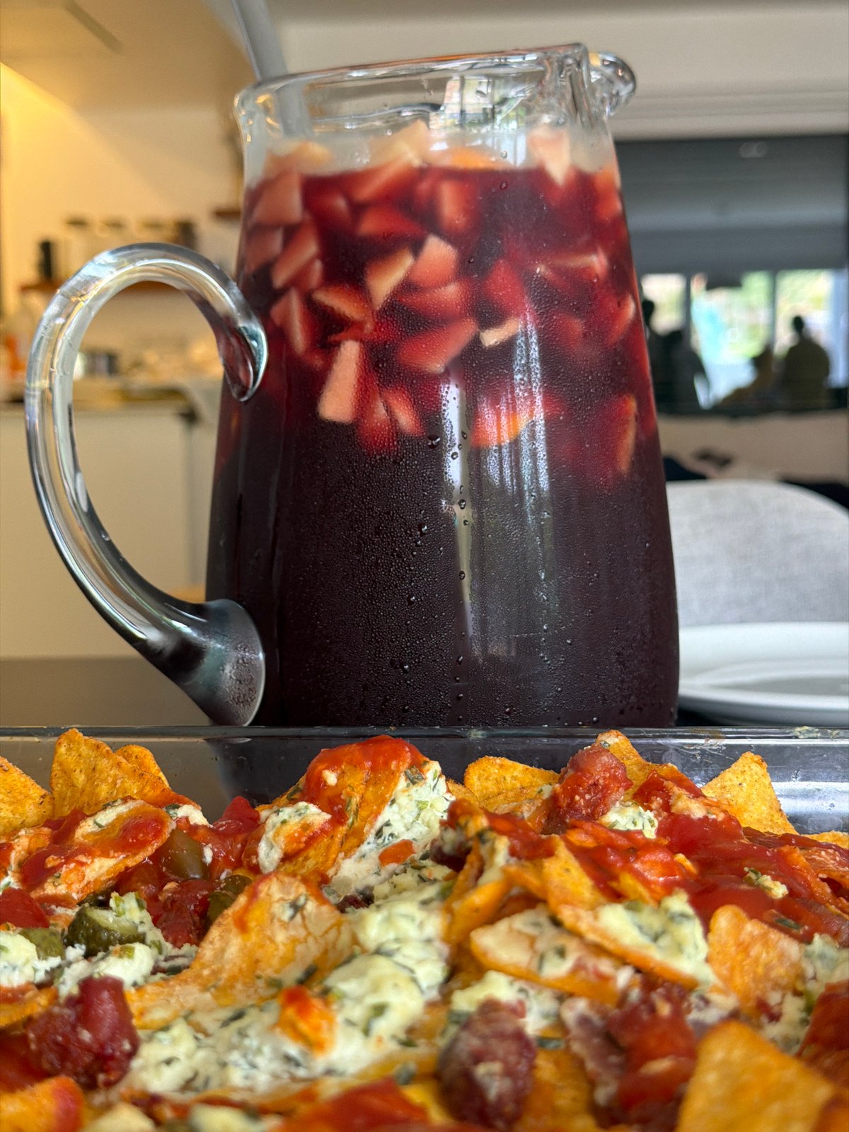 Laid-back garden afternoon in Junglinster with food and drinks