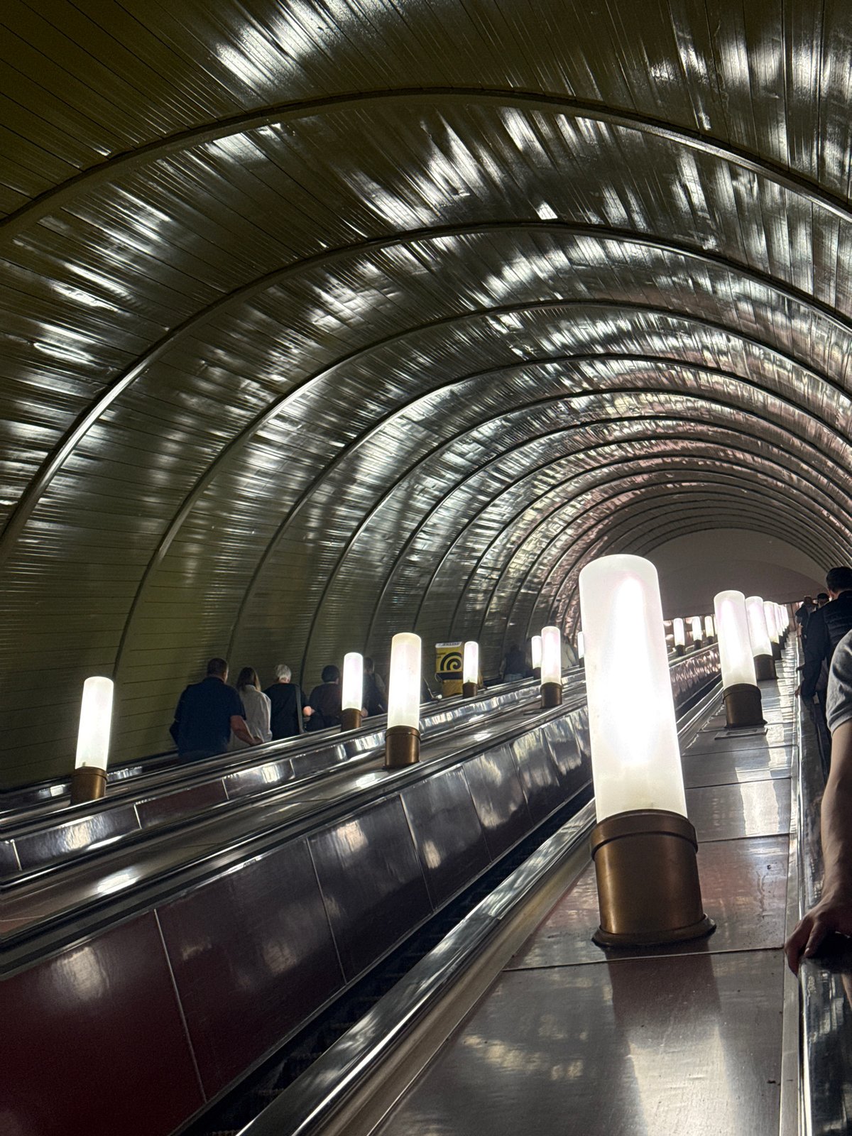 Moscow Metro Journey and Art Display Documentation