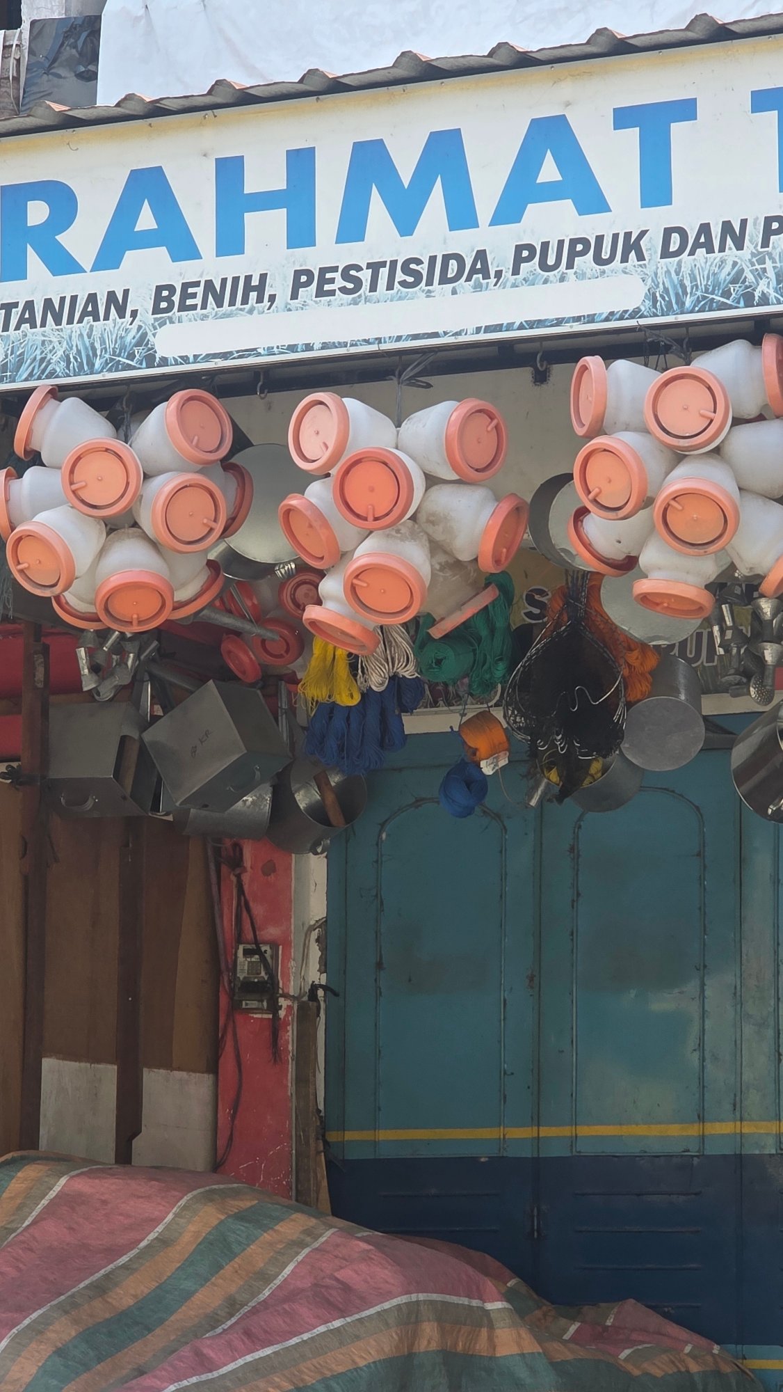 Morning market and street activity observed in Teungoh Baro