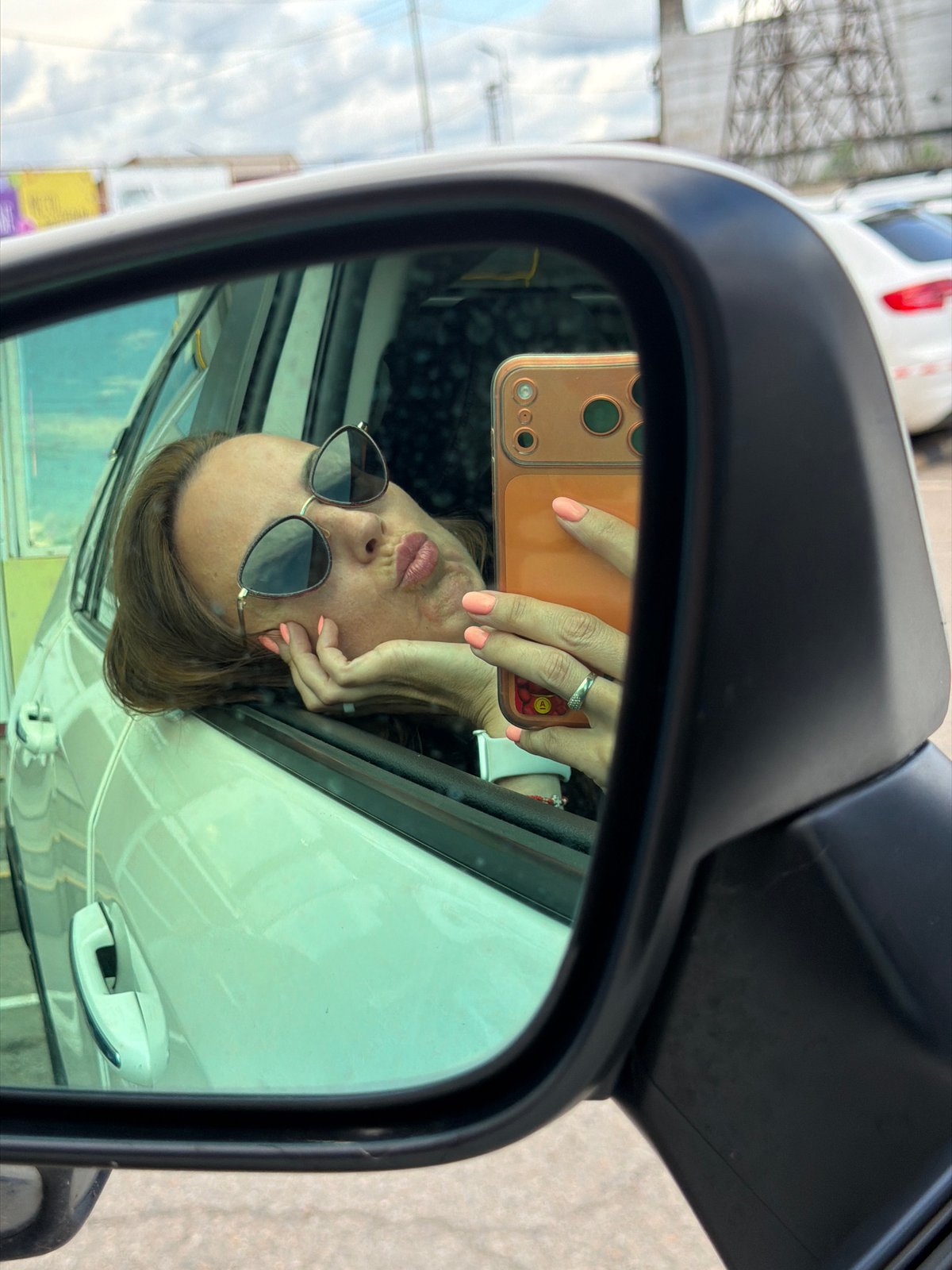 Car selfies and a bike lane clip from Birobidzhan