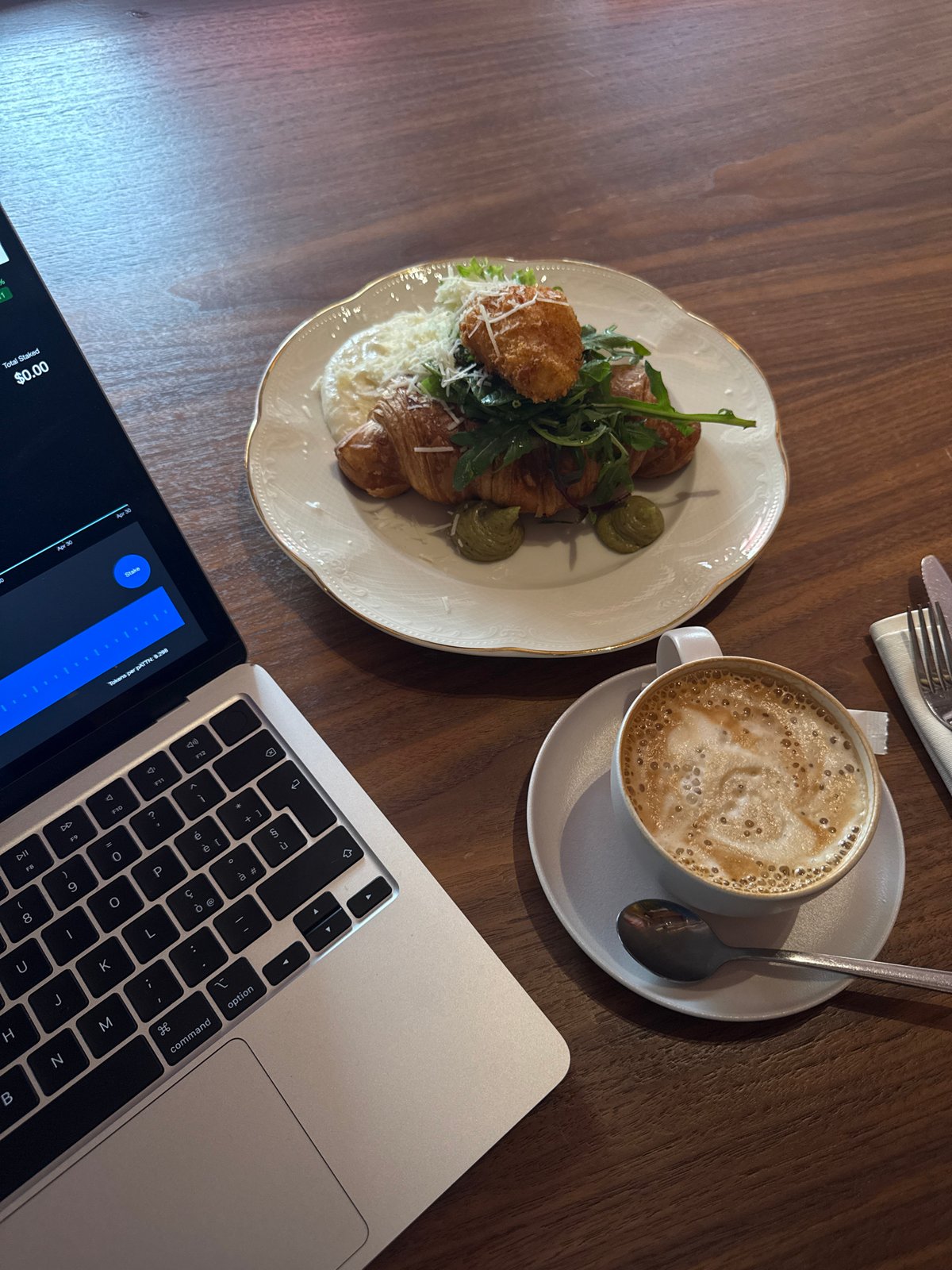 Morning cafe breakfast and laptop session documented in Yerevan