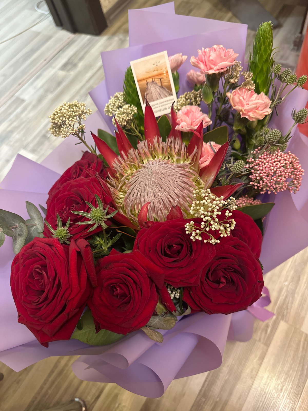 Flower arrangements documented in Shchyolkovo during evening hours