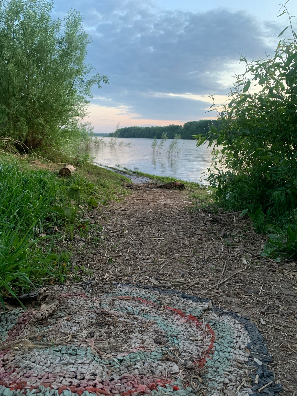 Evening riverside photography session documented in Chaikovsky, Russia