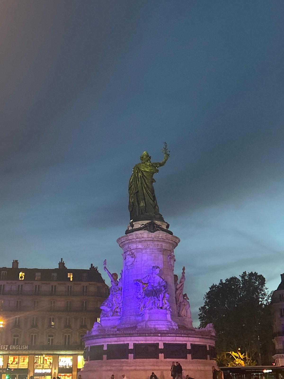 Evening scenes captured across Paris monuments and streets