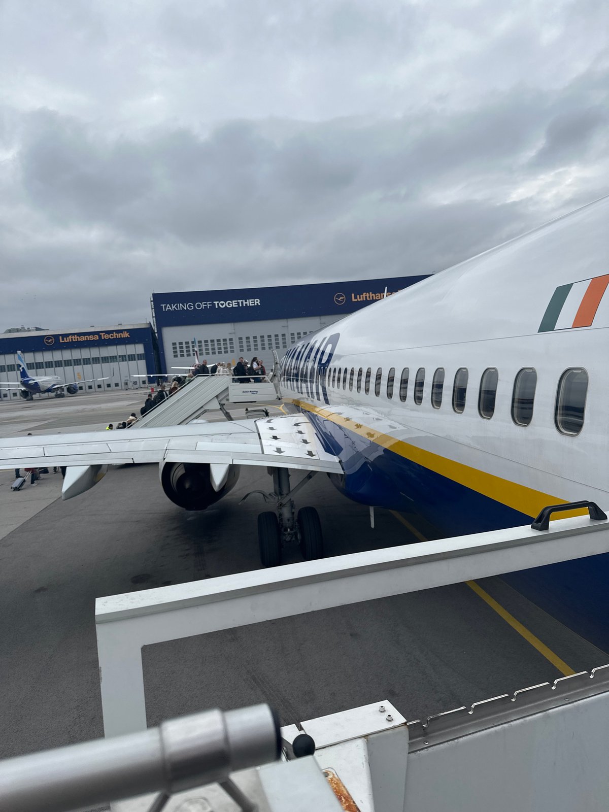 Aircraft ground operations observed at Sofia Airport