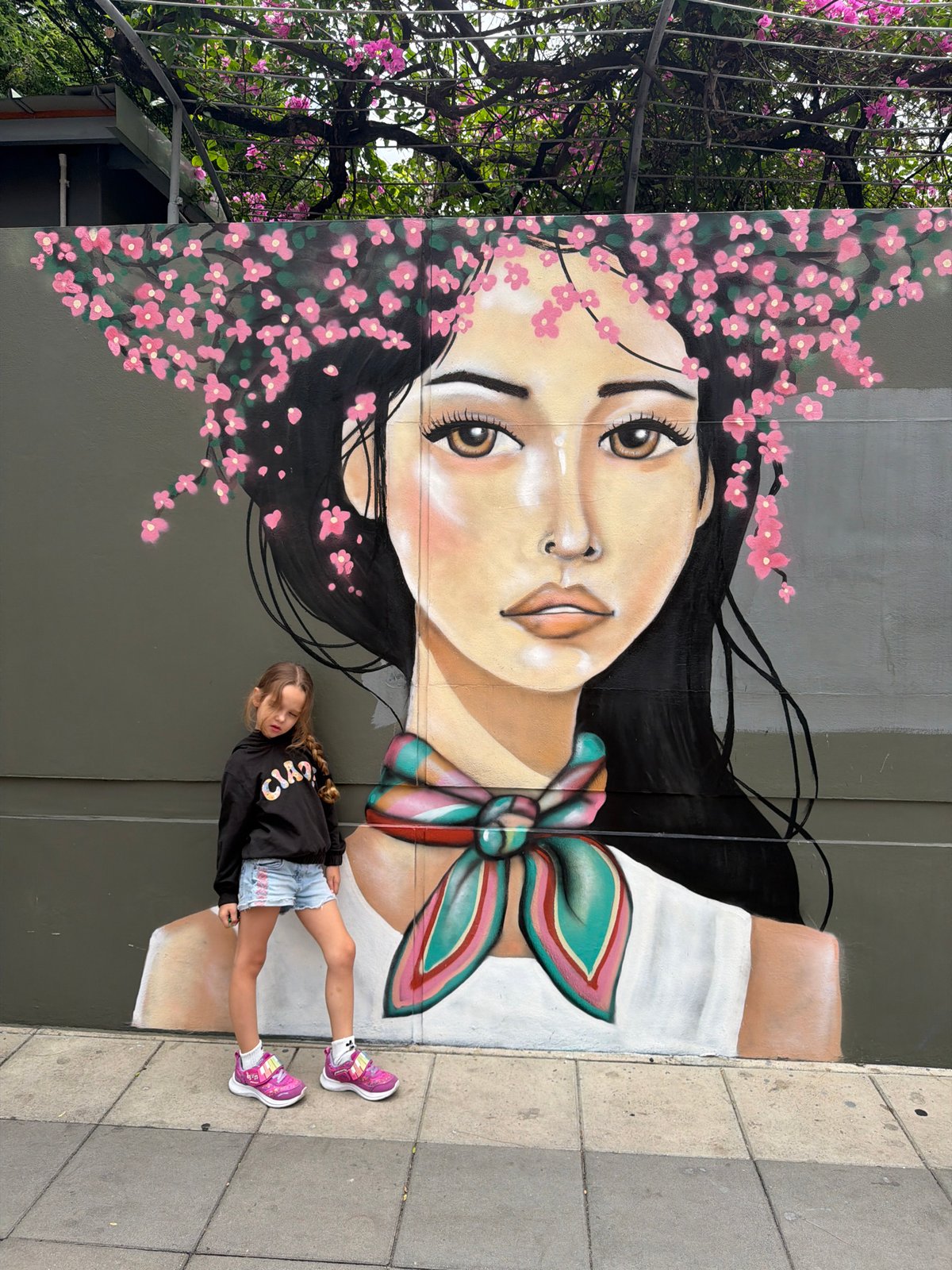 Early morning street scenes documented in Bangkok