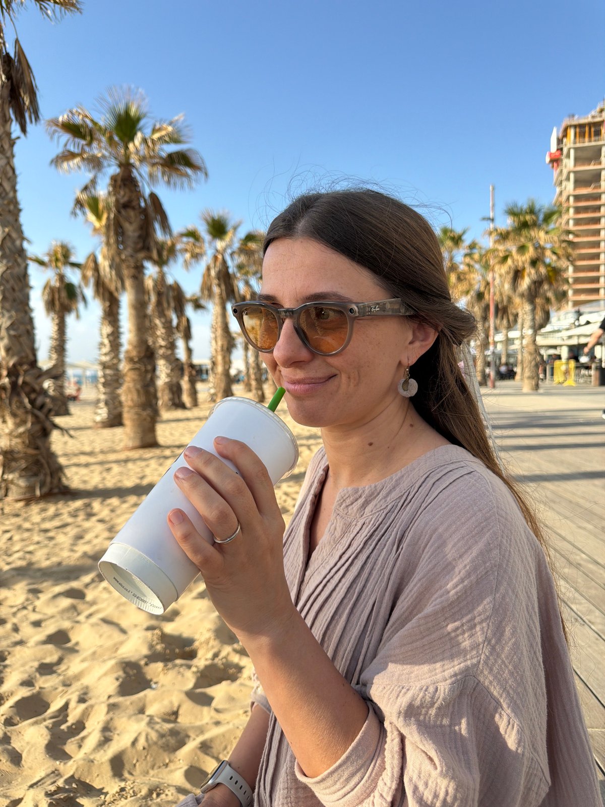 Weekend beach scenes documented along Bat Yam boardwalk