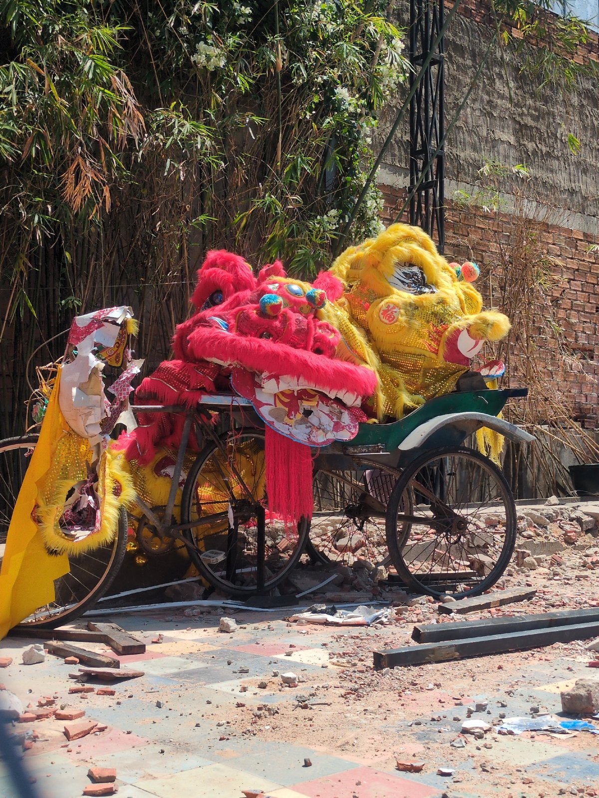 Everyday street scenes captured across Phú Quốc, Vietnam