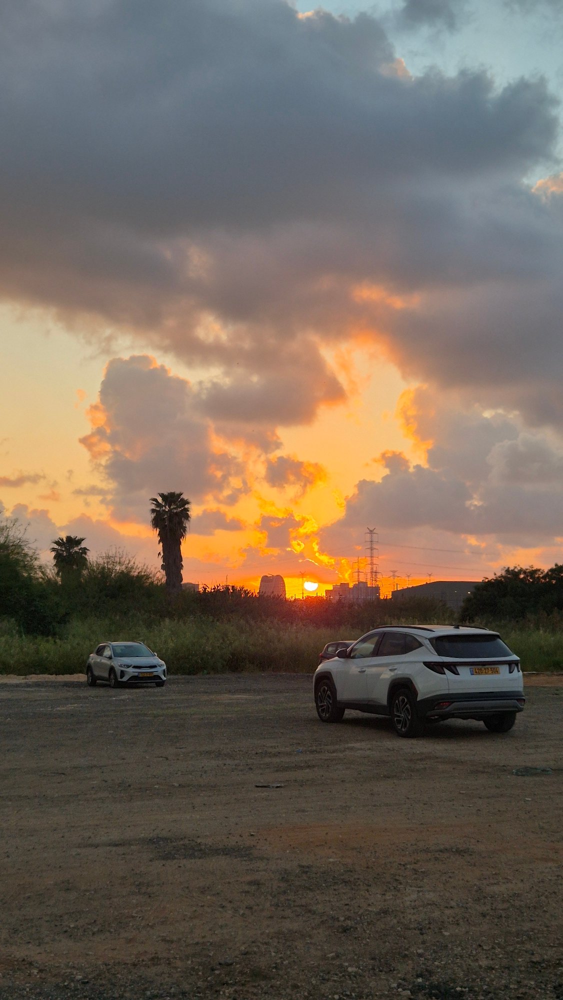 Dramatic sunset photographed in Petah Tikva, Israel