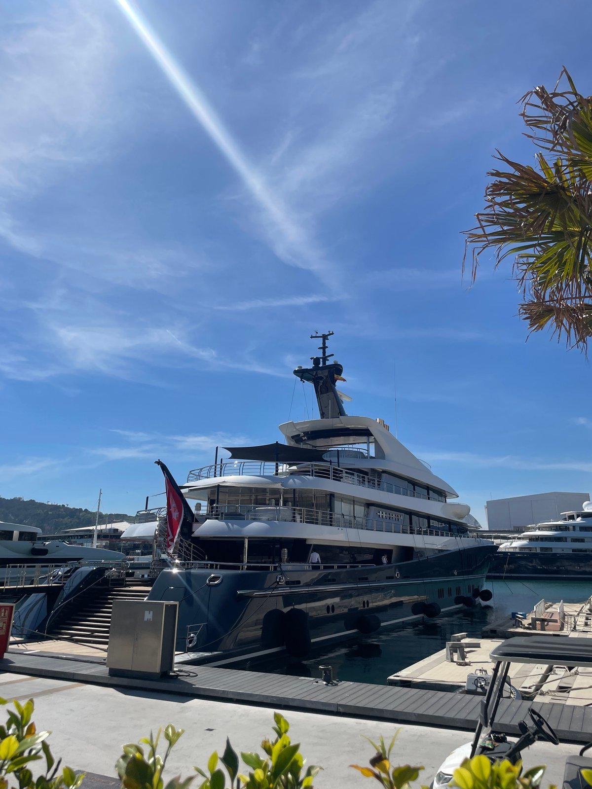 Routine Barcelona street activity and marina scenes documented midday