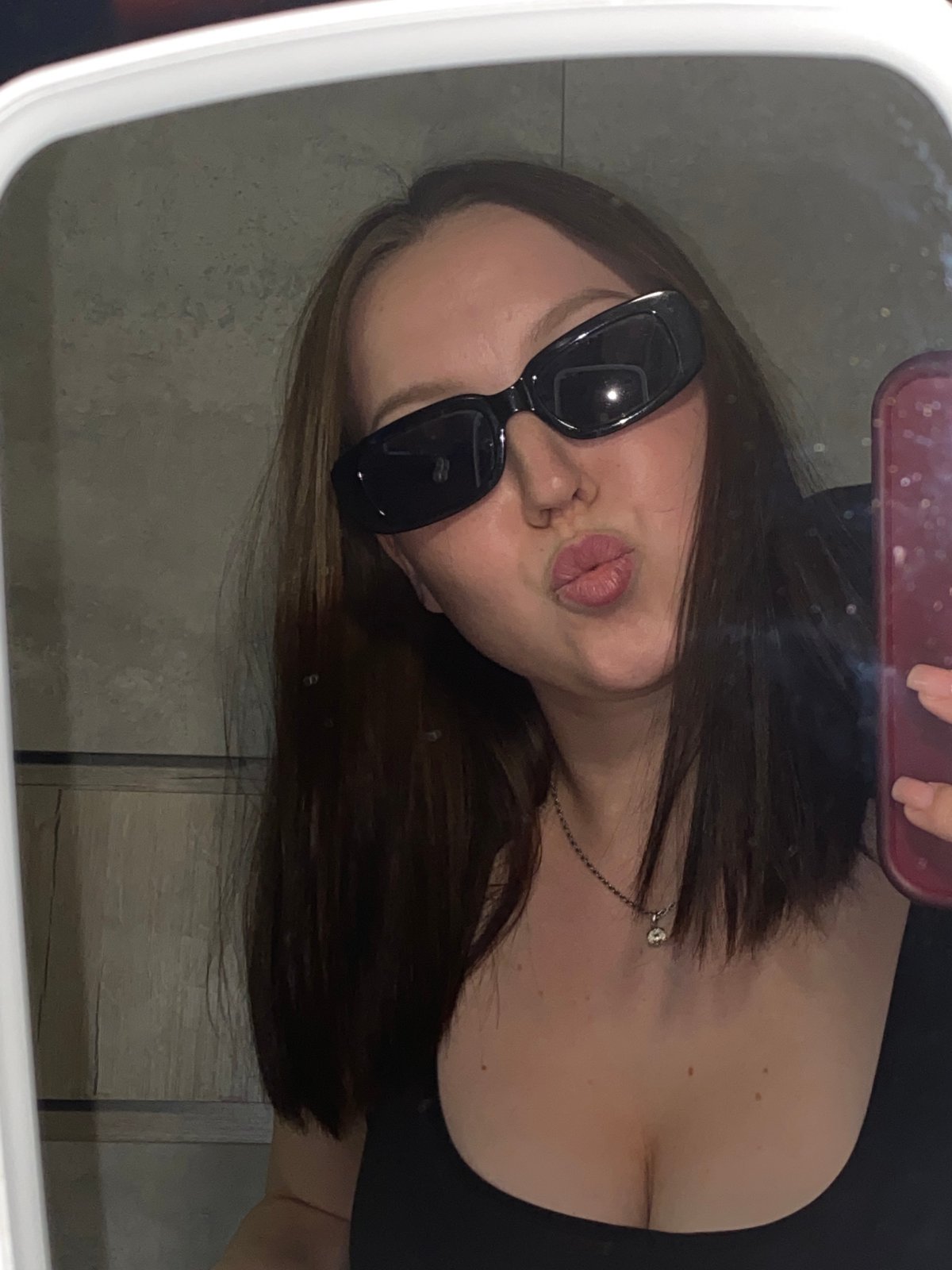 Morning selfies and street life captured in Chaikovsky, Russia