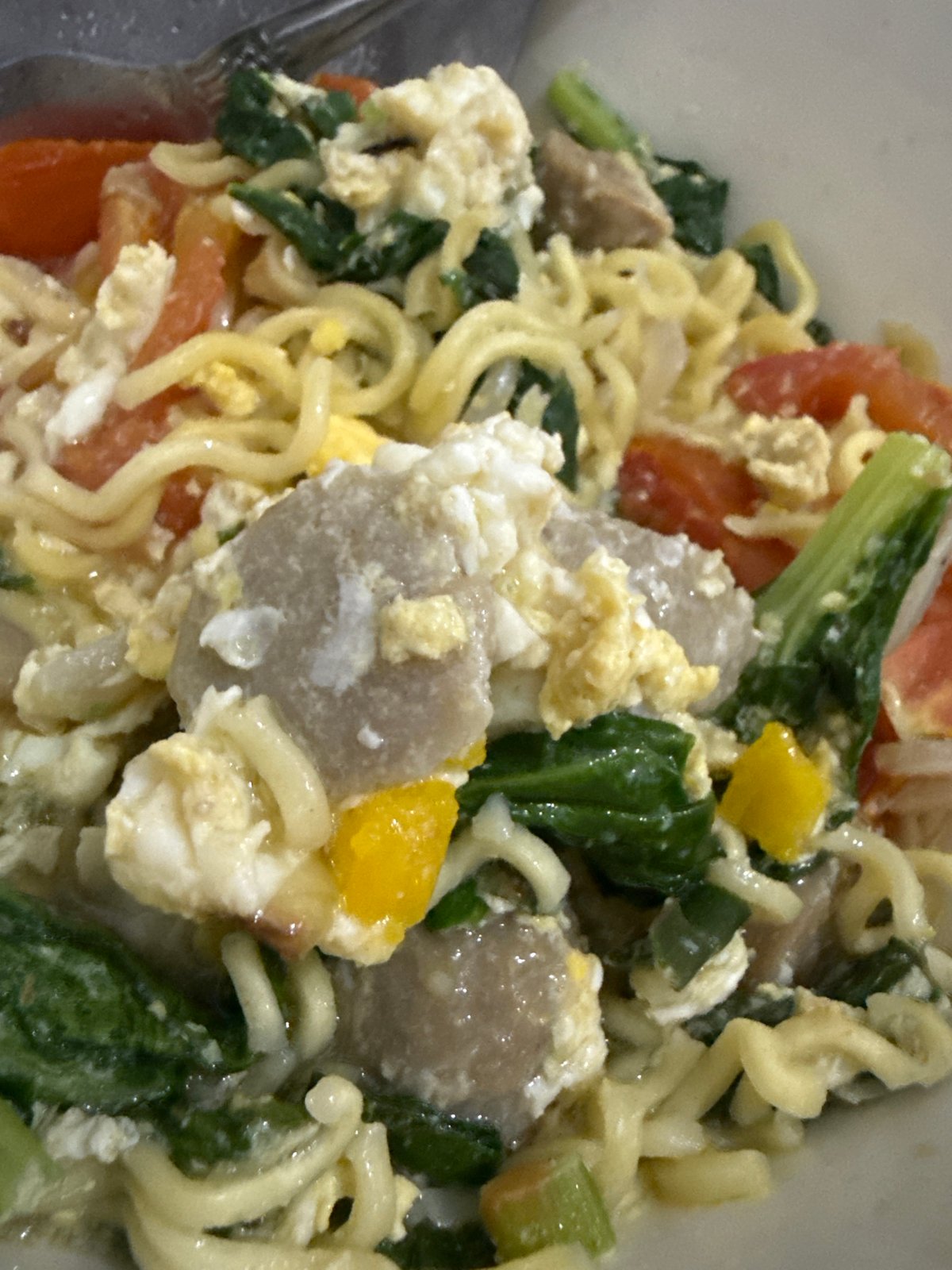 Local meal documented in Lhokseumawe featuring traditional Indonesian dishes