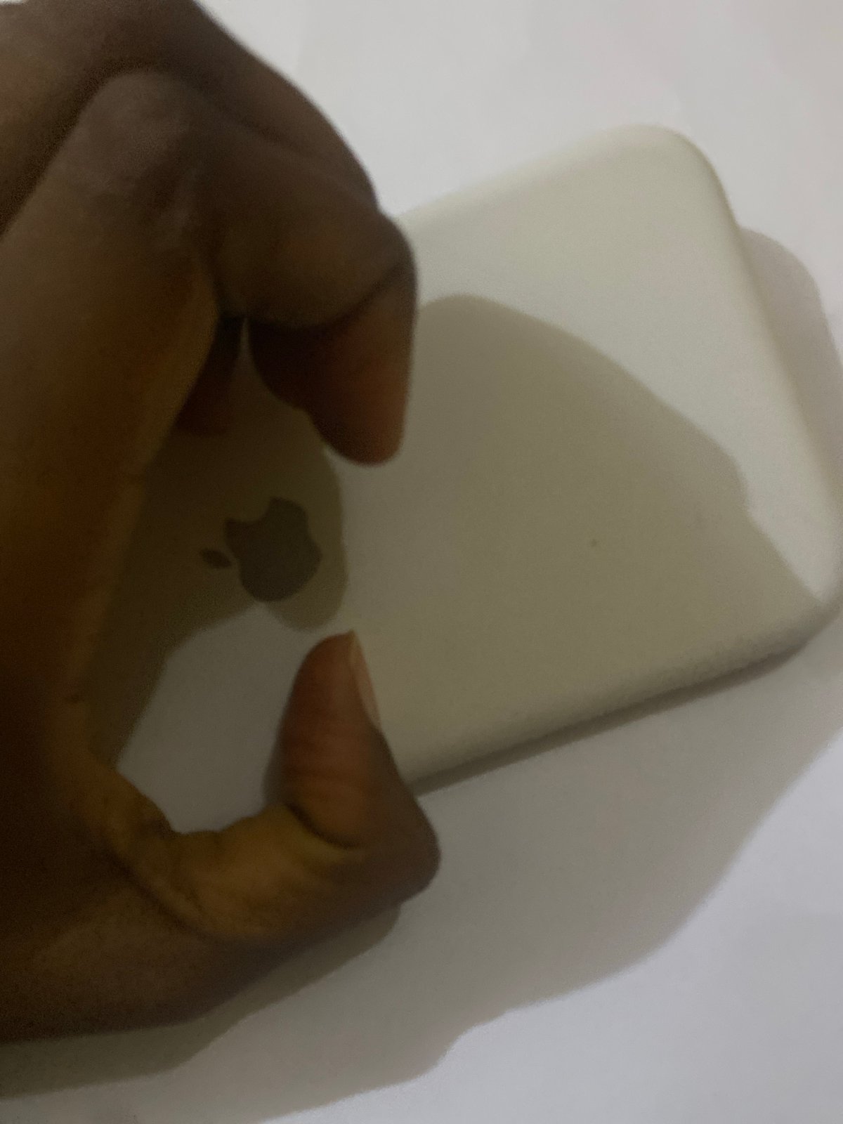 Person documents everyday moments in Gombe home over 19 minutes