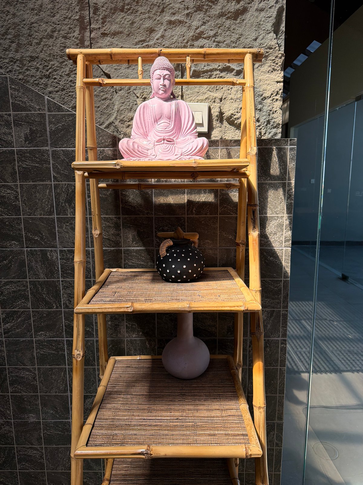 Morning observations across North Kuta residential and commercial spaces