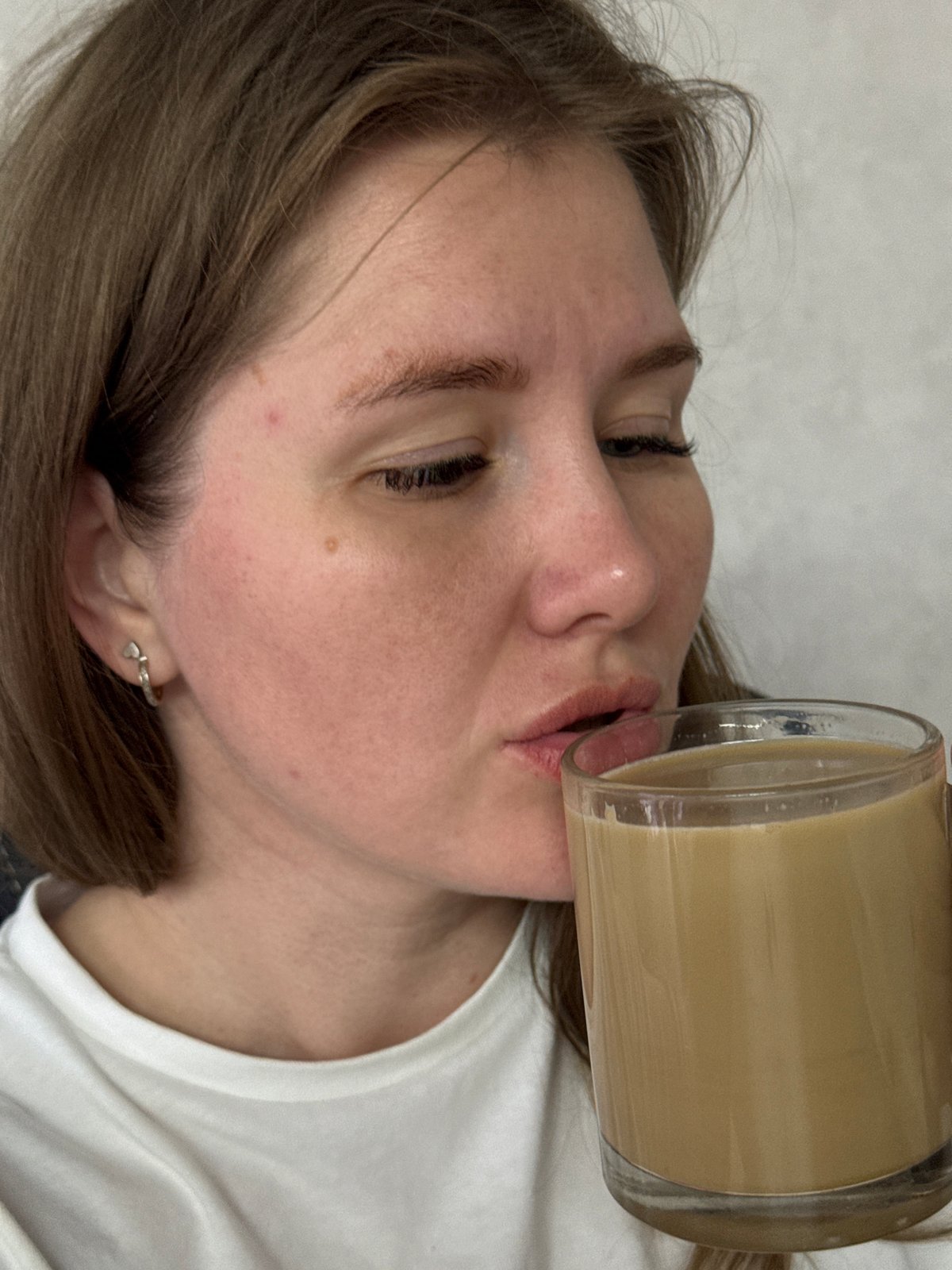 Woman documents personal moments through selfies in Gornyi, Russia