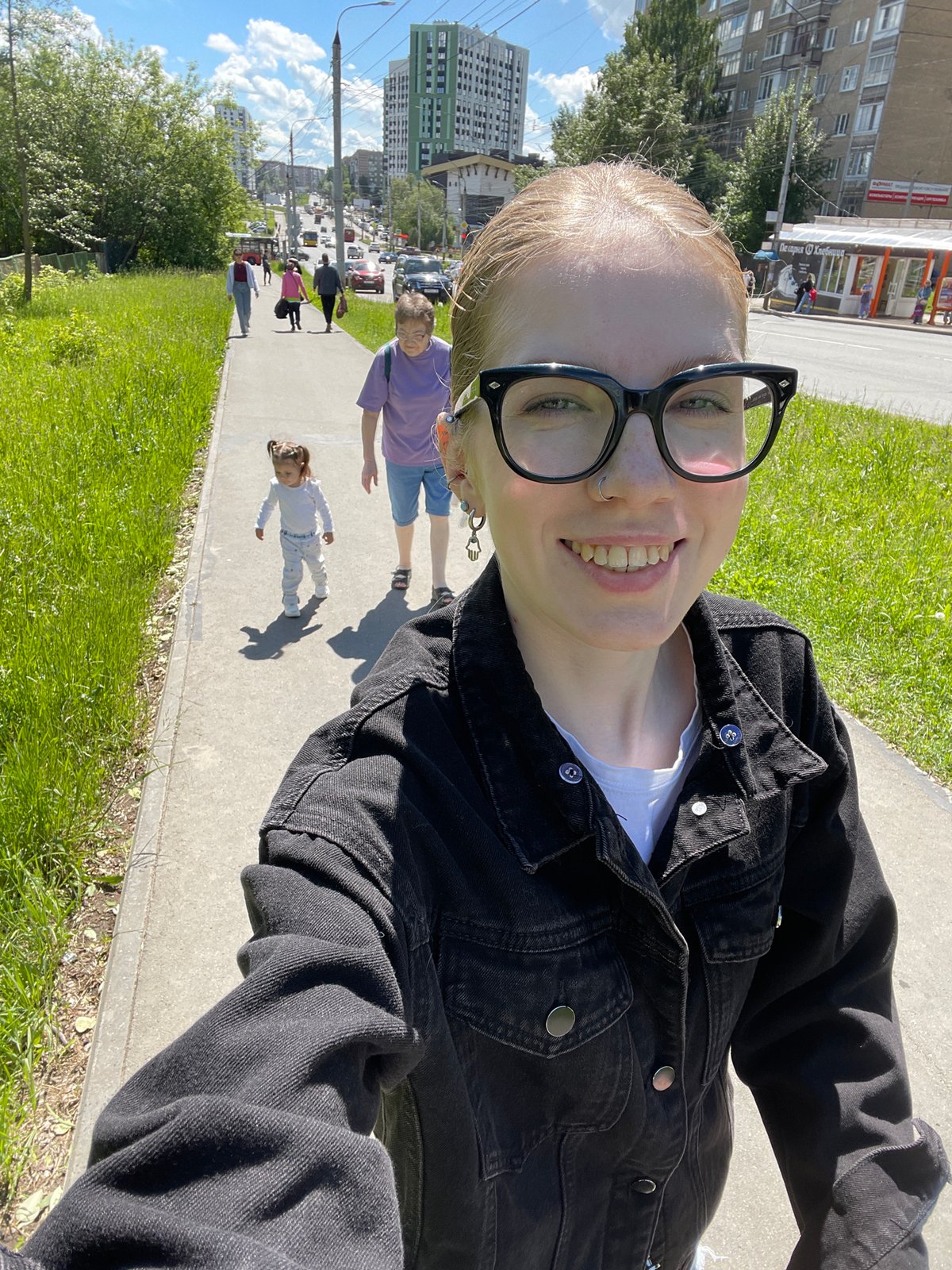 Morning pedestrian activity observed on Izhevsk sidewalks