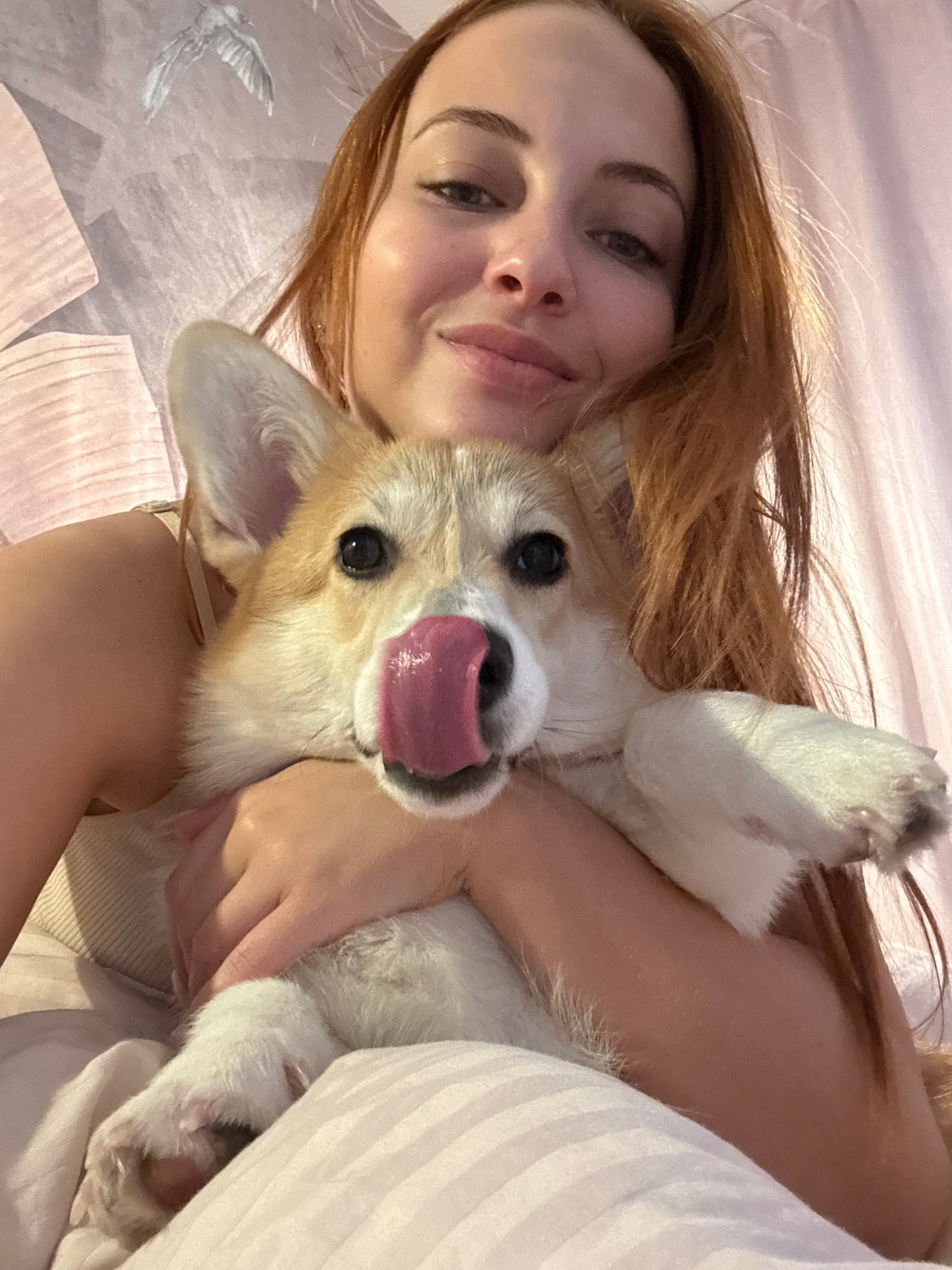 Family moments captured in Chaikovsky homes during afternoon hours