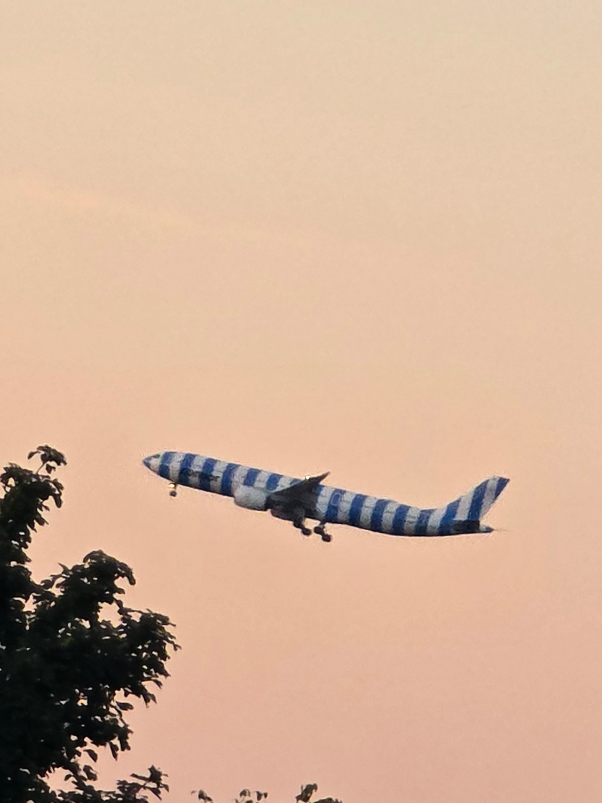 Lufthansa departures at dawn, Kelsterbach side of Frankfurt Airport