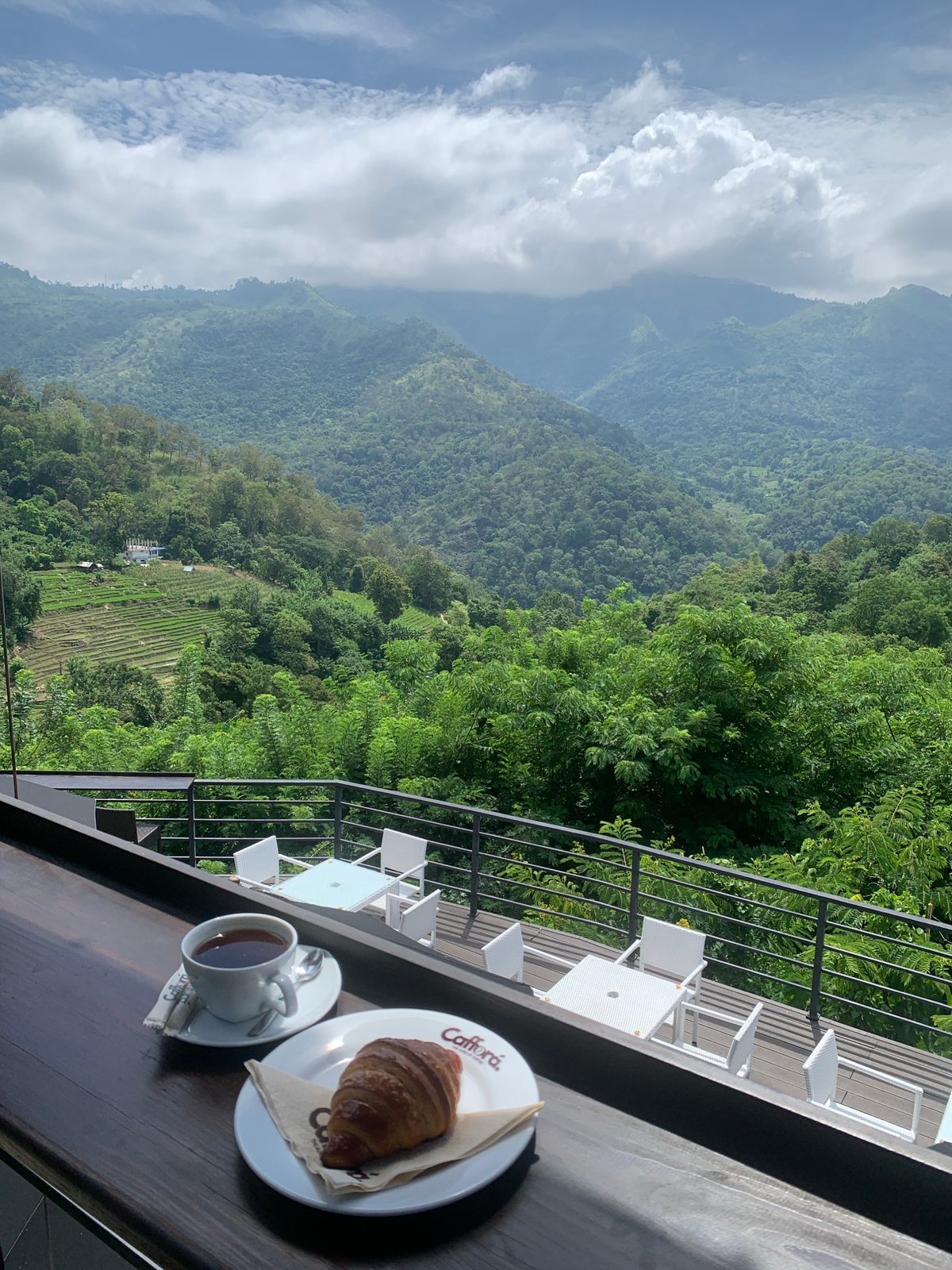 Coffee and views at a hillside café in Uva, Sri Lanka