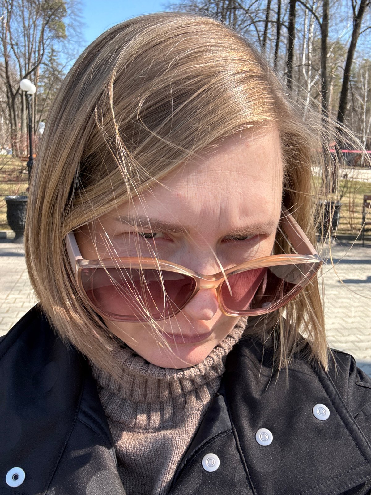 Morning observations of person and stream in Yekaterinburg
