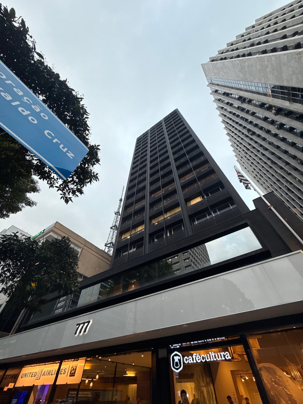 Evening street scenes captured across São Paulo's urban landscape
