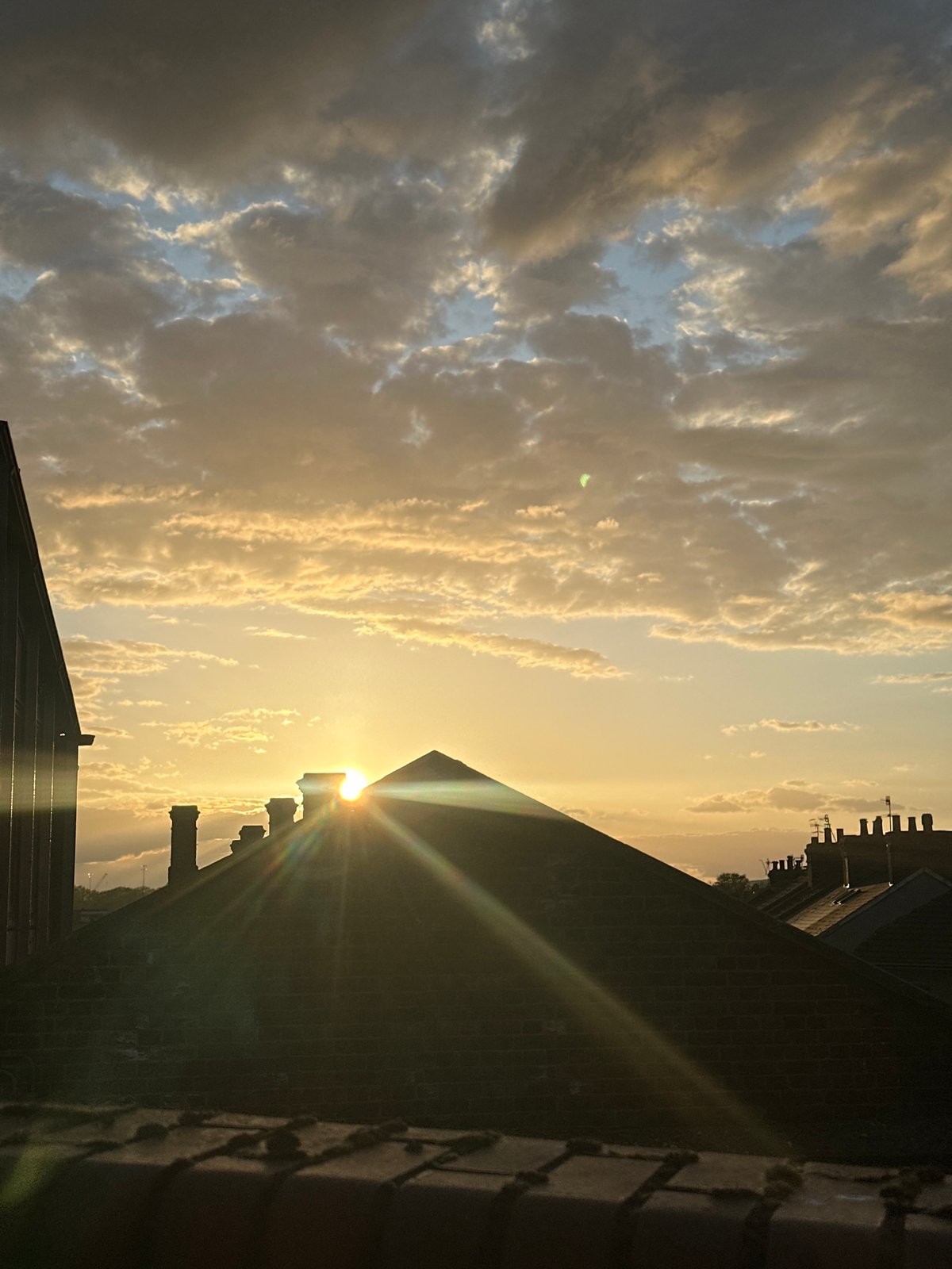 Evening sky and street scenes captured in Tonbridge
