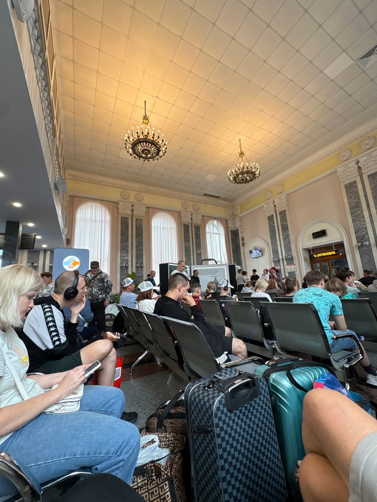 Morning at Izhevsk railway station, inside and out