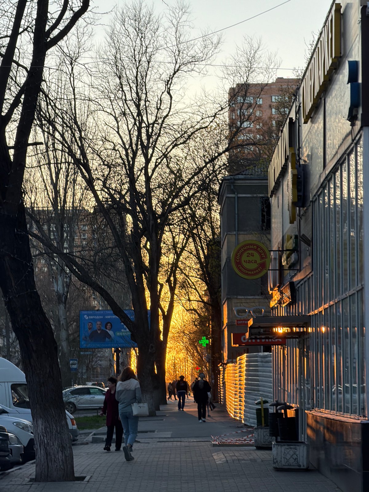 Evening street scene documented in Rostov-on-Don, Russia