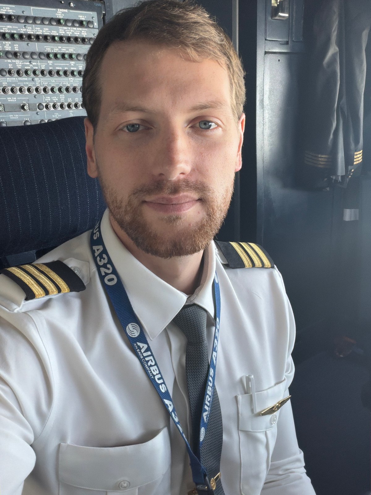 Pilot observed in Airbus A320 cockpit during flight operations