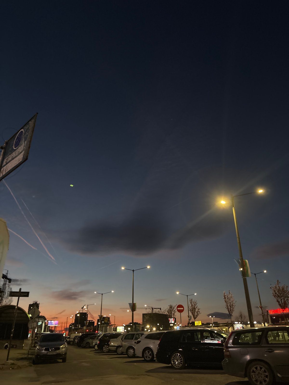Evening street scenes and gym workout documented in Sofia