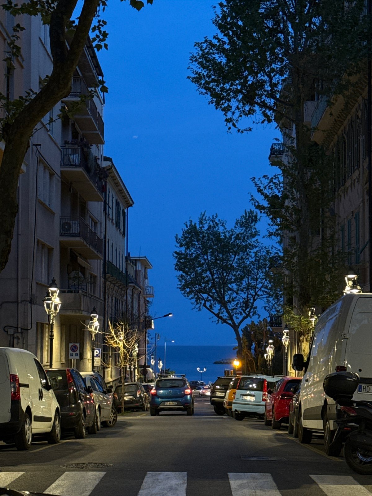 Evening stroll documented through Sanremo streets and marina