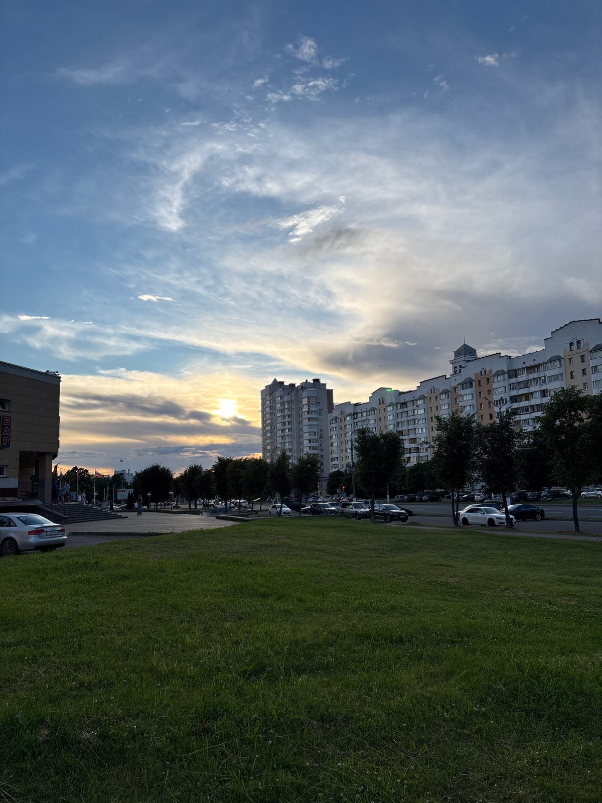 Evening snapshots across a Vitsebsk neighborhood