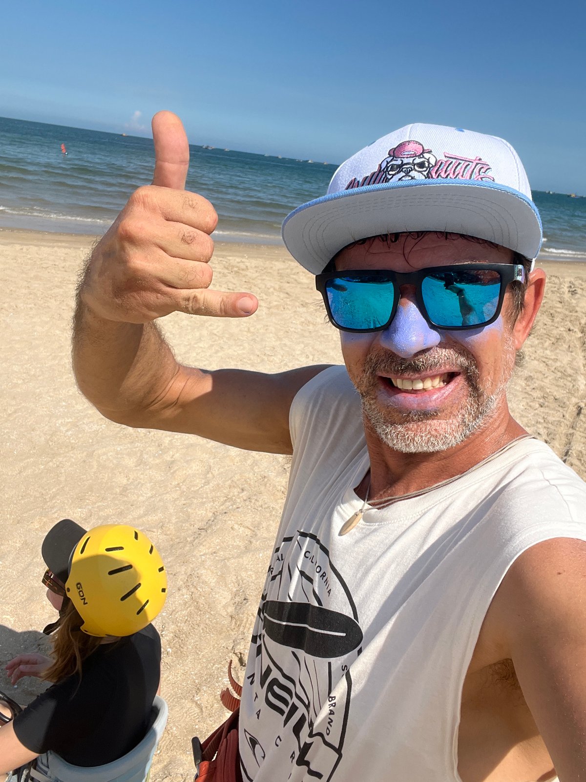Kiteboarding and beach resort life in Mũi Né