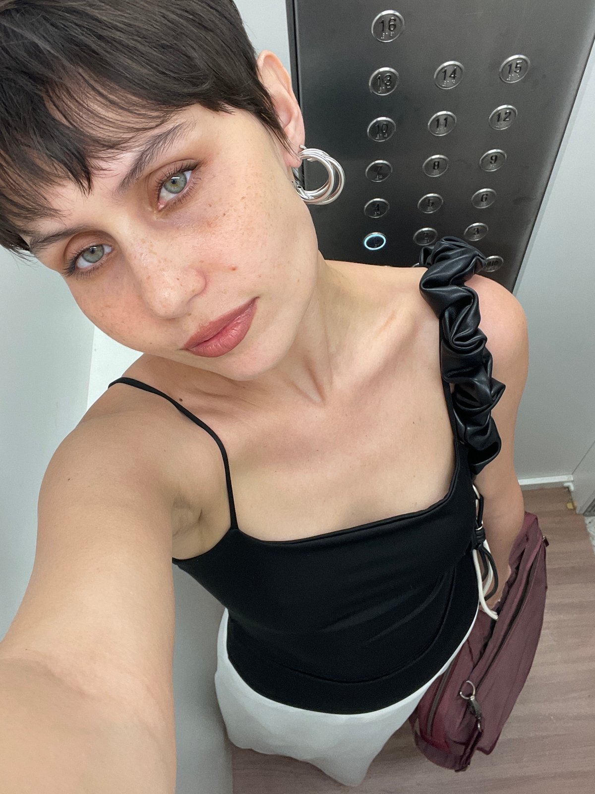 Early morning moments captured in Izhevsk: selfie, dandelions