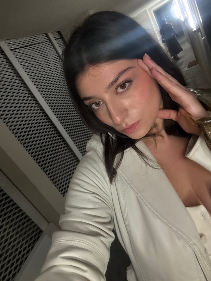 Late-night selfies and smartphone use documented across Paris locations