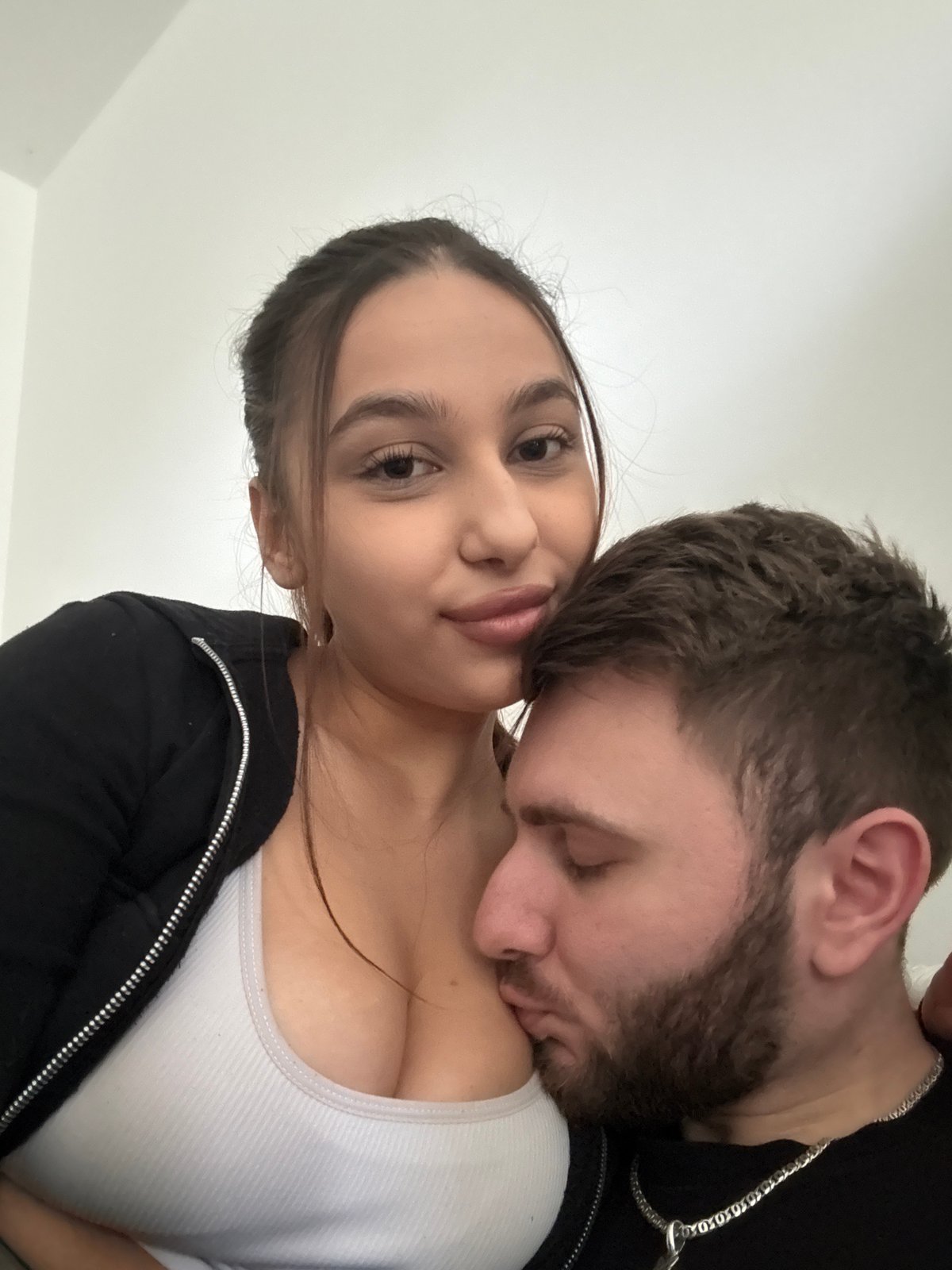Private moment captured between couple in Mönchengladbach home