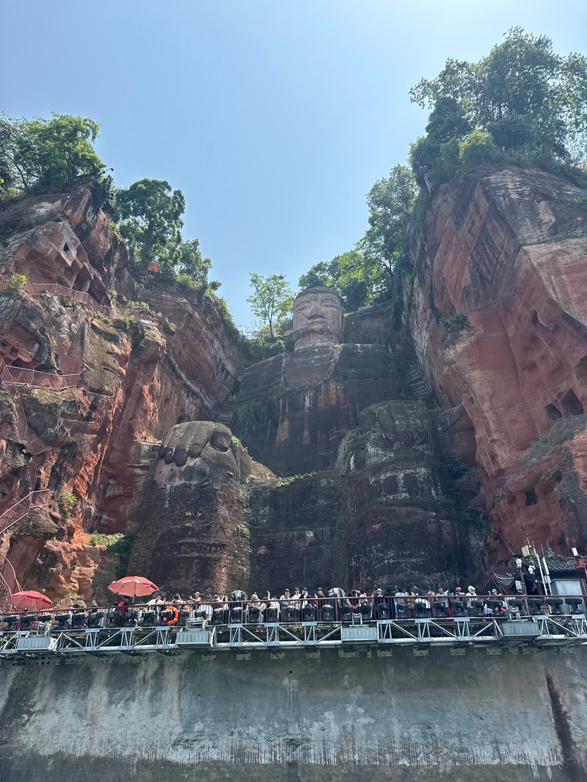 Leshan Giant Buddha documented by observers in China