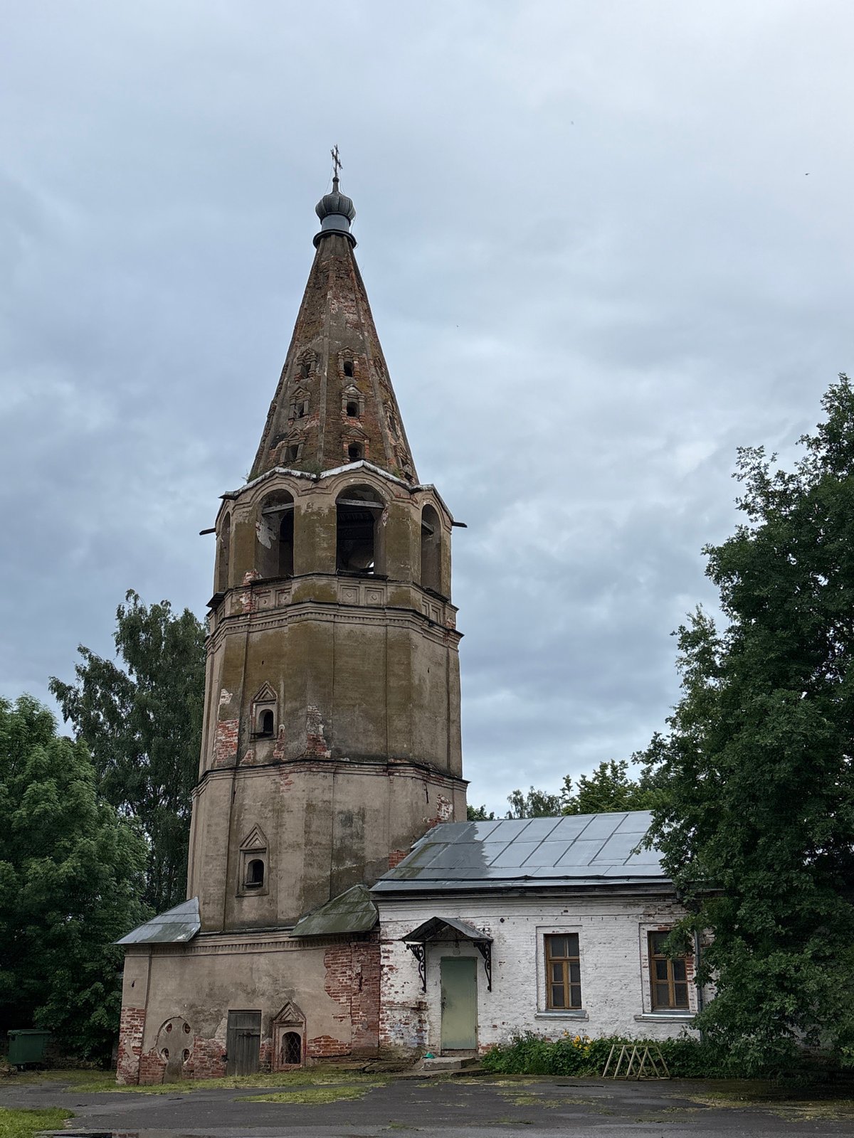 Exploring historic churches and monasteries in Veliky Novgorod