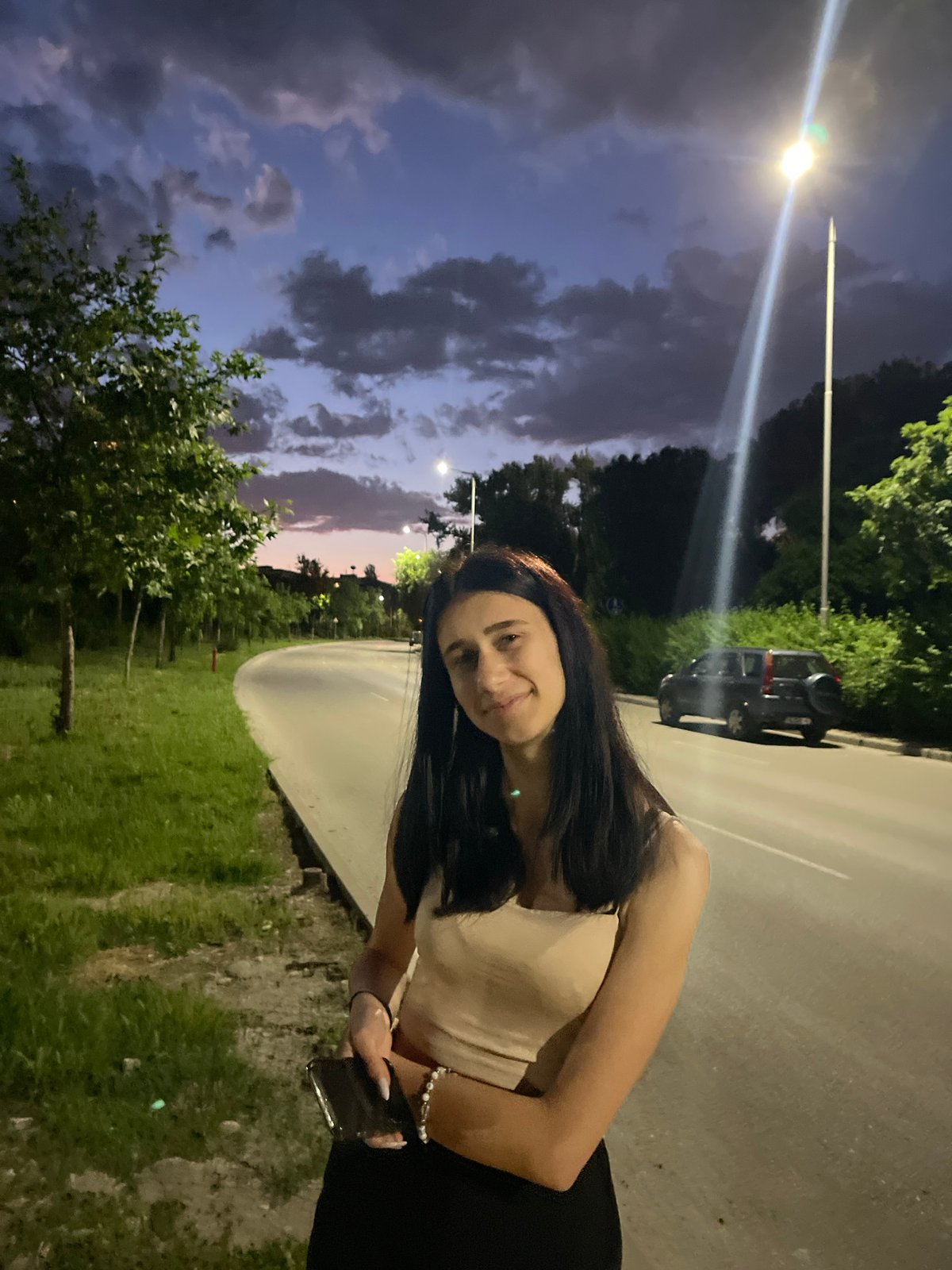 Evening urban scenes documented across 47-minute span