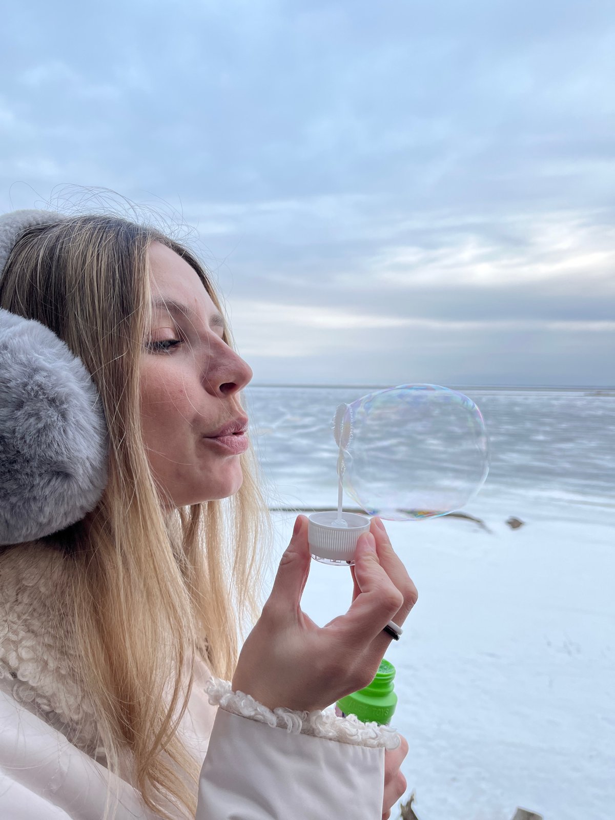 Winter gathering features bubble play, decorated tree in Chaikovsky