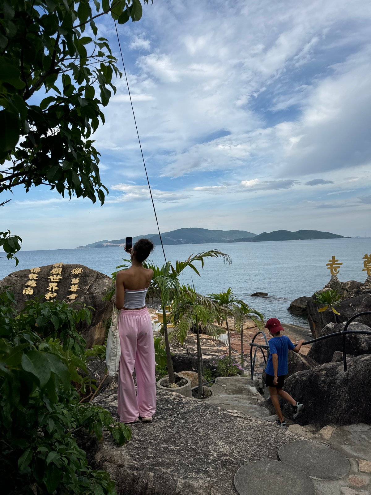 Morning at Hon Chong: Nha Trang's coastal Buddhist shrine