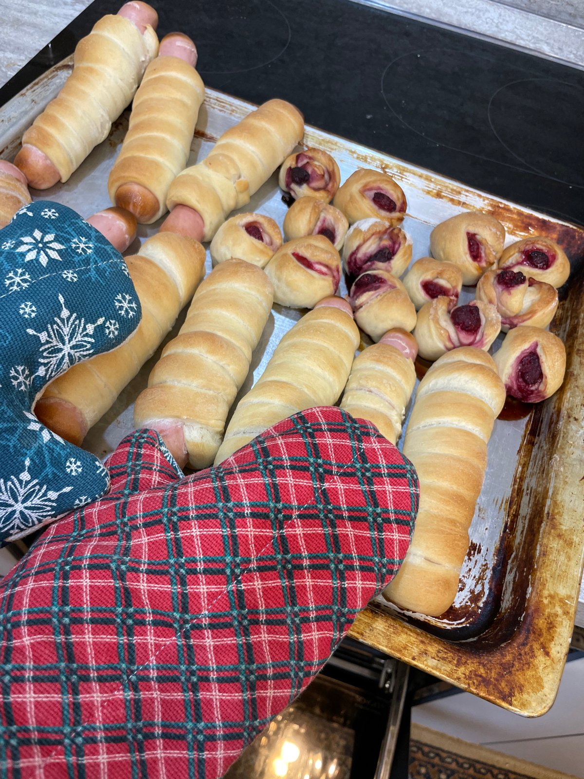 Weekend baking session documented in Zav'yalovo, Russia