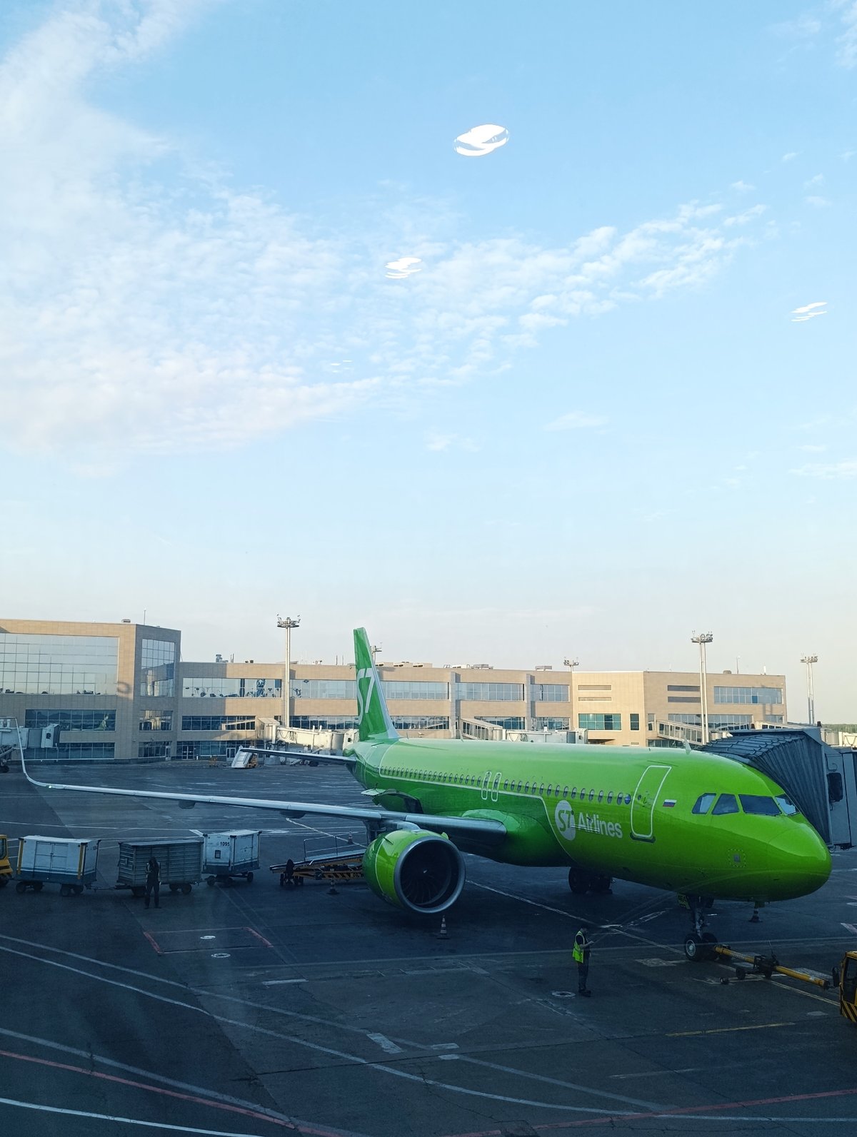 Routine airport activity documented at Moscow's Domodedovo International Airport