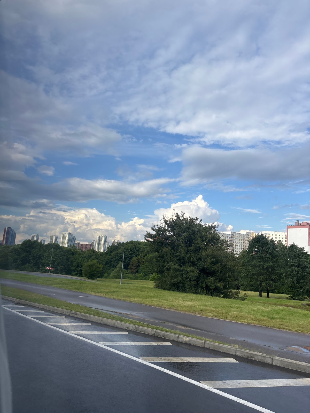 Minsk suburban streets and high-rise housing, mid-afternoon