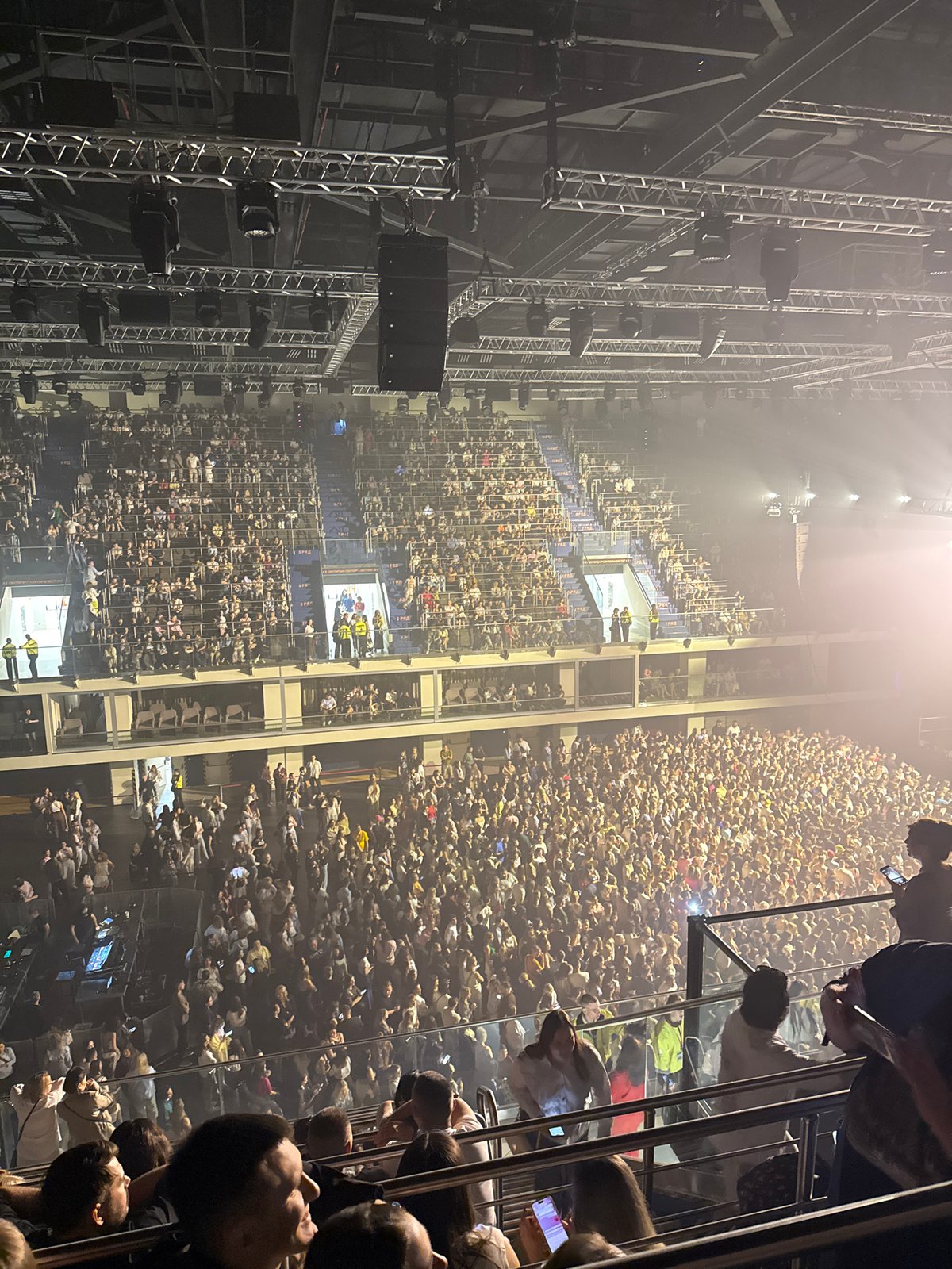 Major concert draws packed crowds to Ufa arena