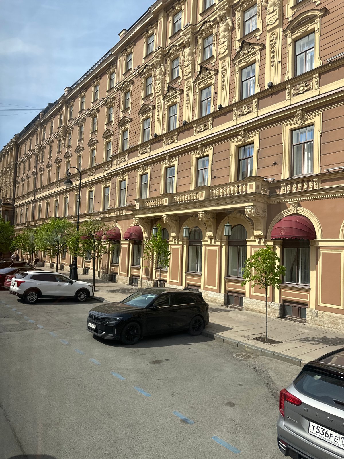 Morning street scenes documented in historic Saint Petersburg district